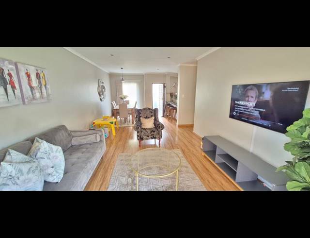 2 BEDROOM TOWNHOUSE FOR SALE IN MONAVONI